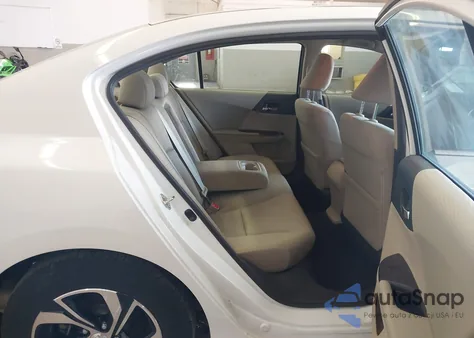 2016 Honda Accord Lx z USA, uszkodzony, nr VIN 1HGCR2F39GA035416